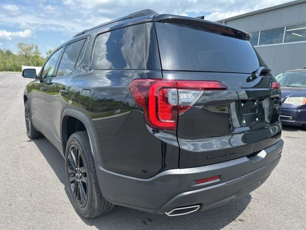 Used 2023 GMC Acadia SLT SUV