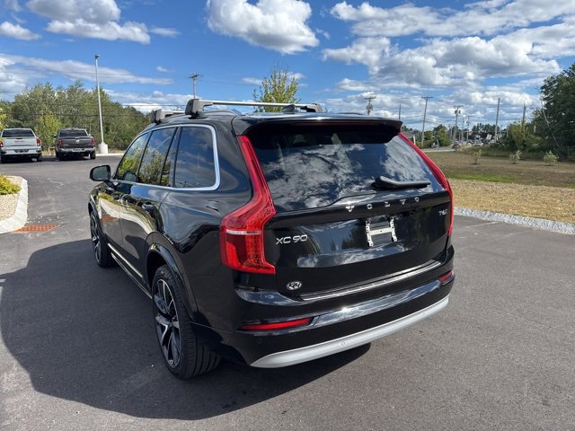 2022 Volvo XC90 Momentum photo 3