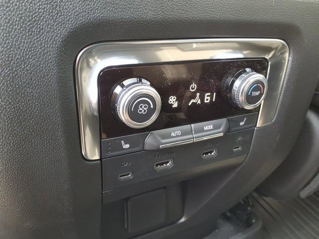 2026 GMC Yukon Denali - Photo 18
