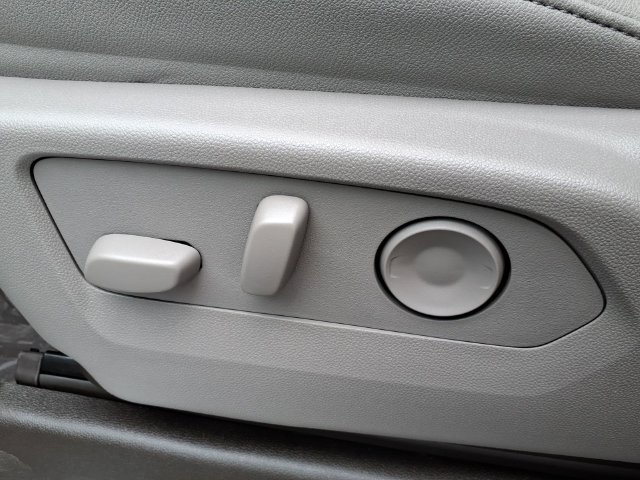 2026 GMC Sierra 1500 SLT - Photo 17
