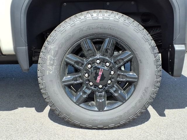 2026 GMC Sierra 2500HD AT4 - Photo 10