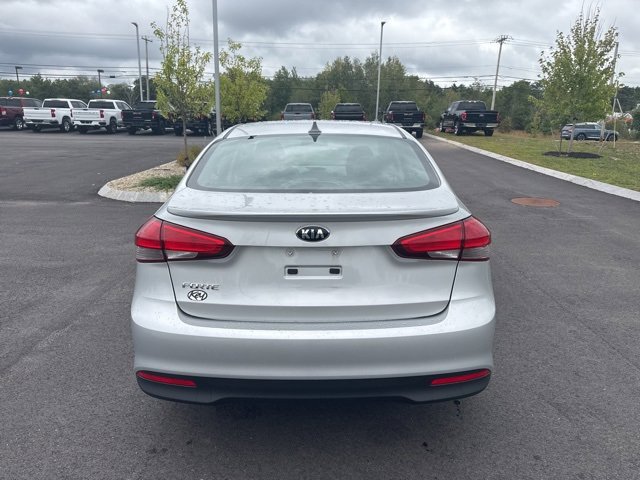 2018 Kia Forte LX Base photo 4