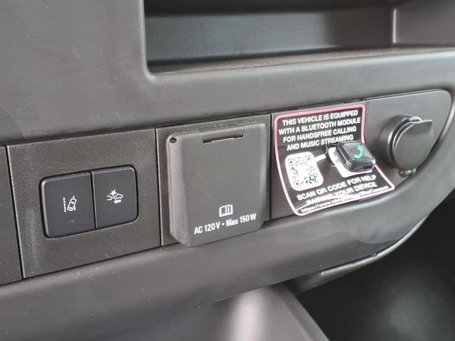 2025 GMC Savana Cargo Work Van - Photo 20