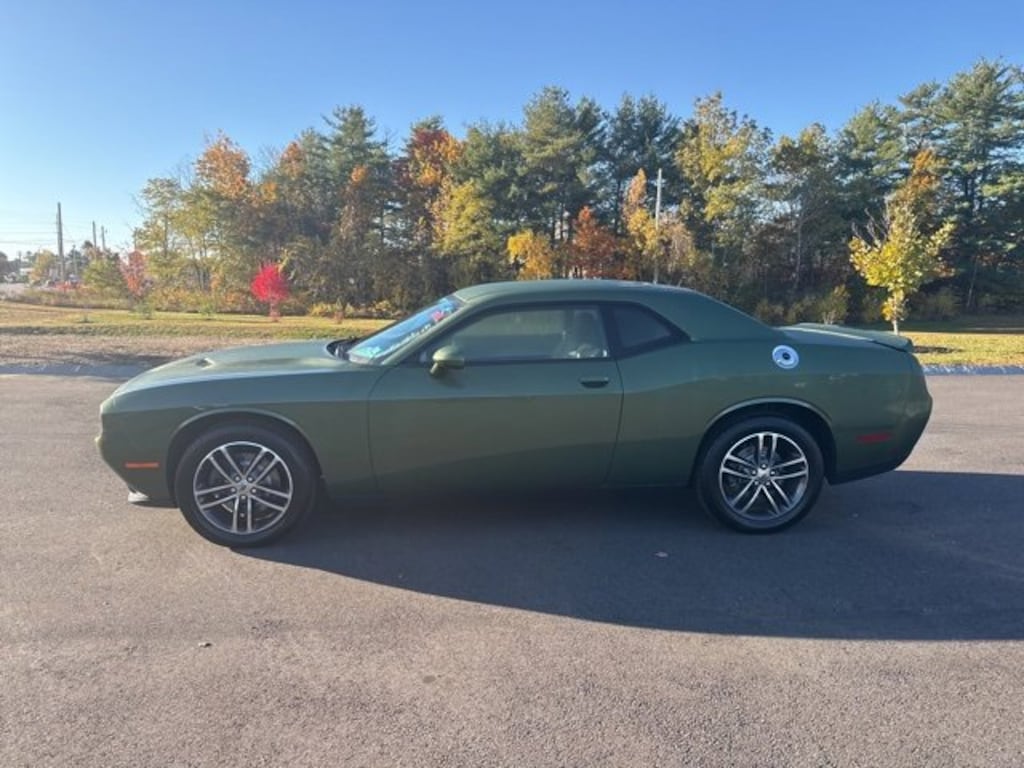 Used 2019 Dodge Challenger SXT