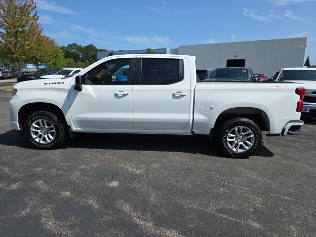 2022 Chevrolet Silverado 1500 RST photo 2