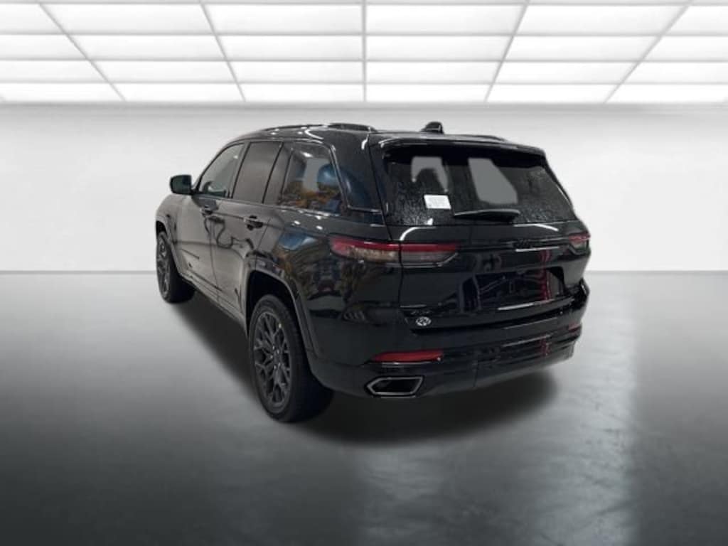 New 2025 Jeep Grand Cherokee Summit Sport Utility