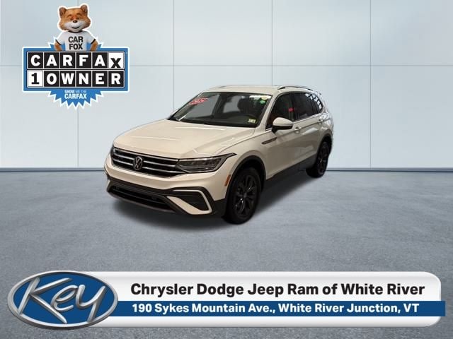 2024 Volkswagen Tiguan SE's photo