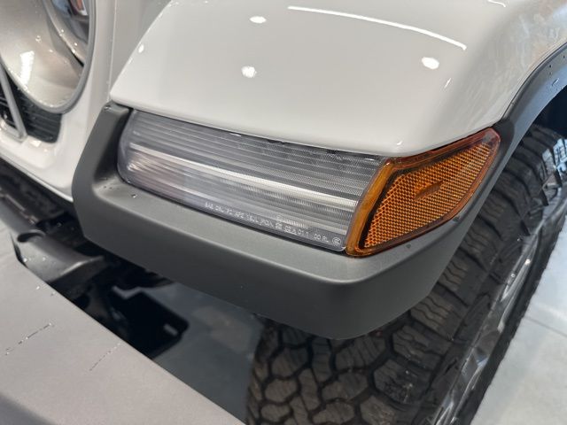 2025 Jeep Wrangler 4-Door Sahara - Photo 16