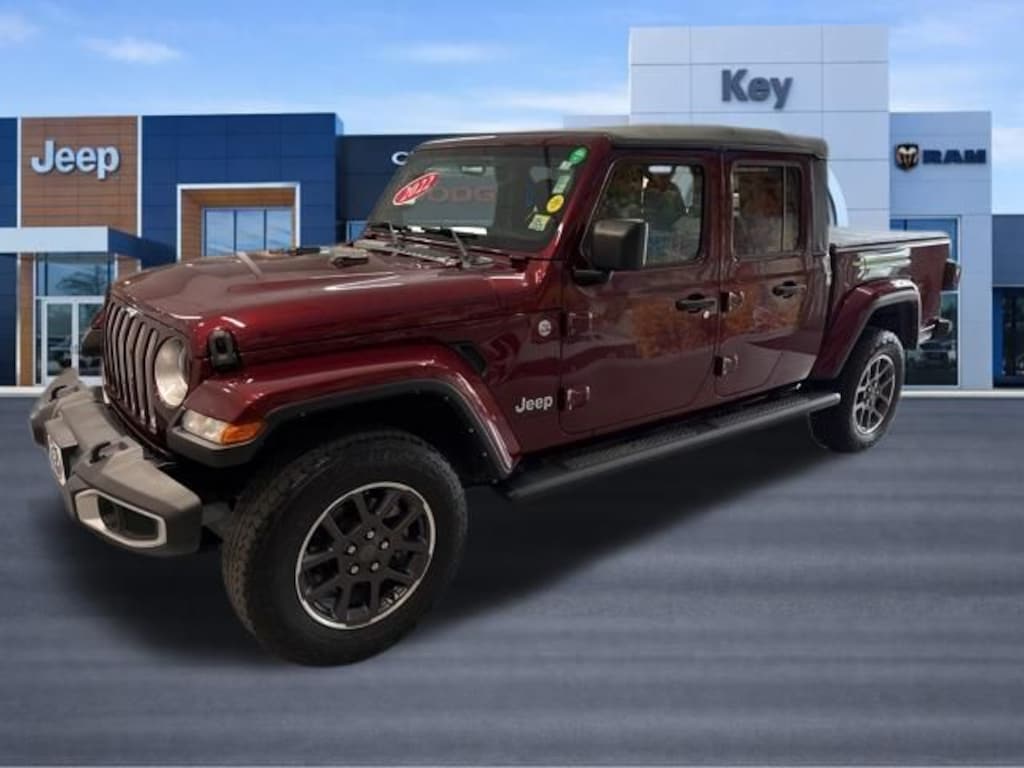 Used 2022 Jeep Gladiator Overland Truck