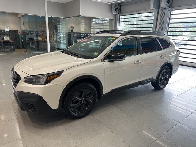 2022 Subaru Outback Onyx Edition XT photo 2