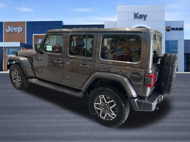 2025 Jeep Wrangler 4-Door Sahara - Photo 6