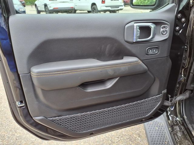 2025 Jeep Wrangler 4-Door Sahara - Photo 15