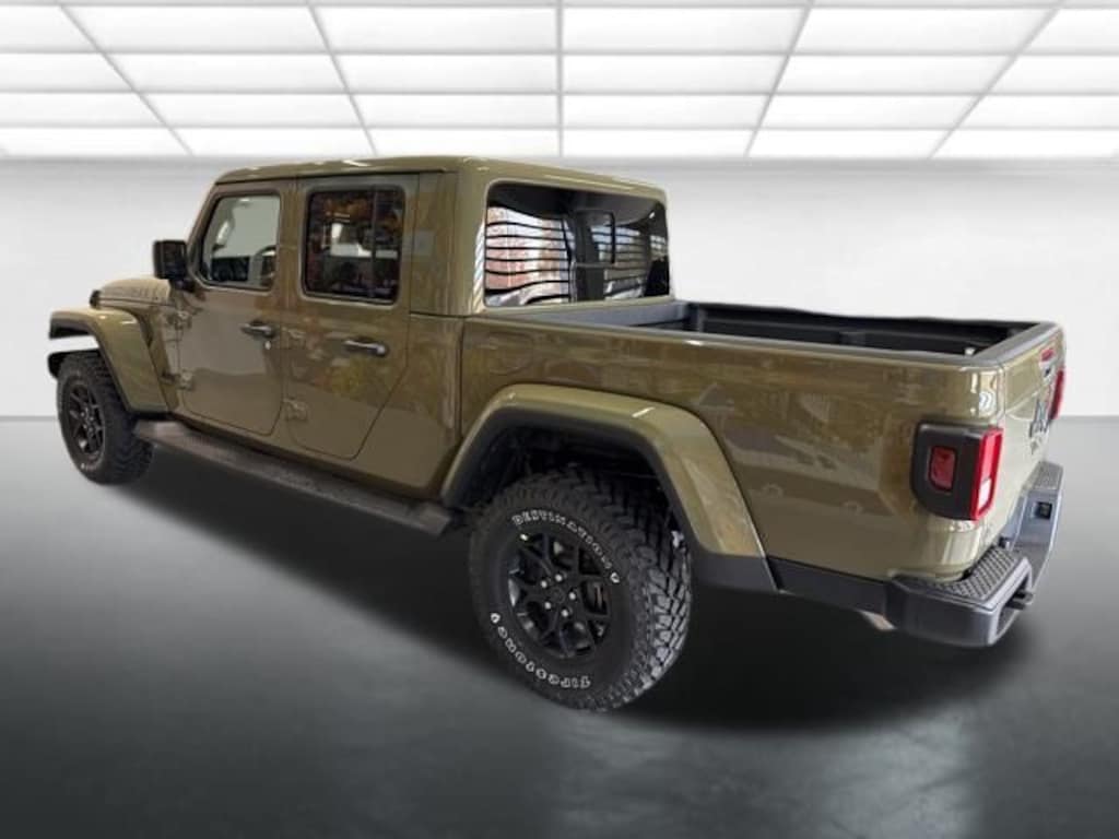 New 2025 Jeep Gladiator High Tide Pickup
