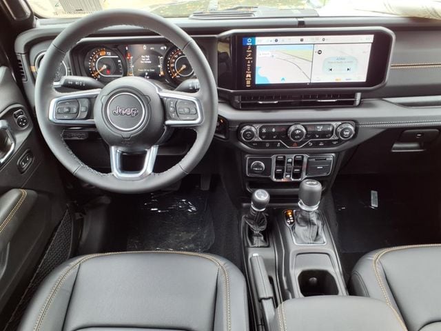 2025 Jeep Wrangler 4-Door Sahara - Photo 14