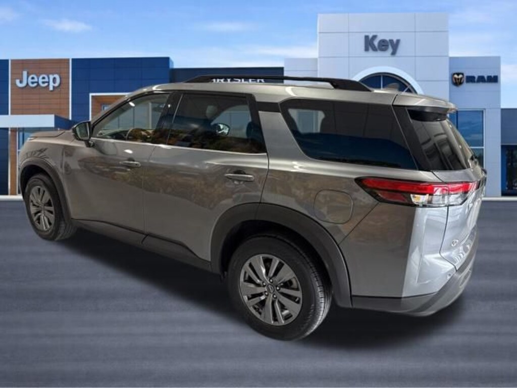 Used 2024 Nissan Pathfinder SV SUV