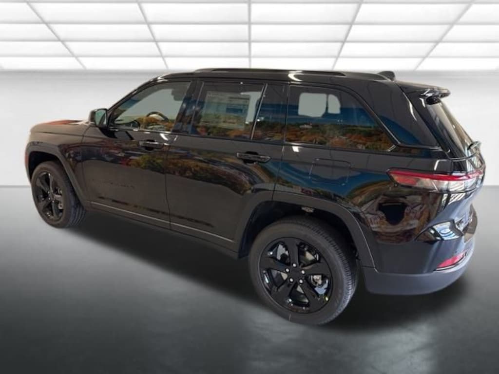 New 2025 Jeep Grand Cherokee Altitude X Sport Utility