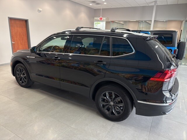 2024 Volkswagen Tiguan SE photo 3