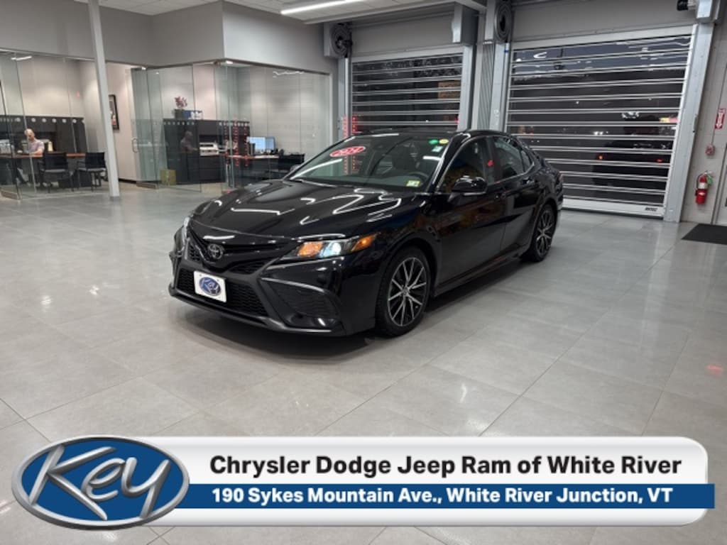 Used 2024 Toyota Camry SE Sedan