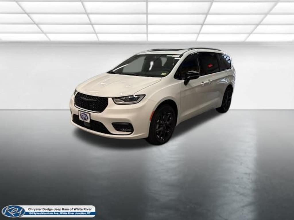 New 2026 Chrysler Pacifica Limited Passenger Van