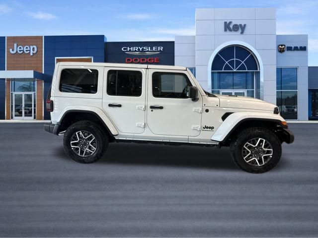 2025 Jeep Wrangler 4-Door Sahara - Photo 11