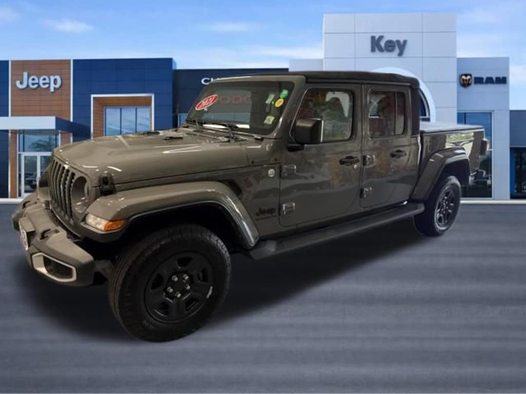 Used 2021 Jeep Gladiator Sport Truck
