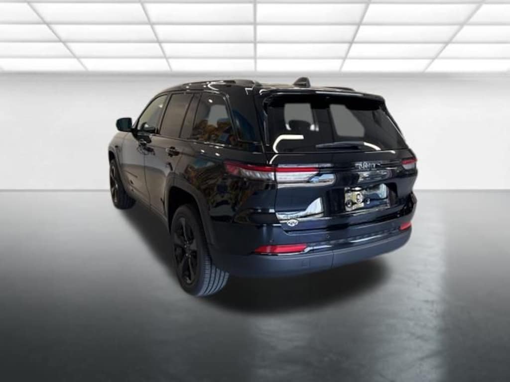 New 2025 Jeep Grand Cherokee Altitude X Sport Utility