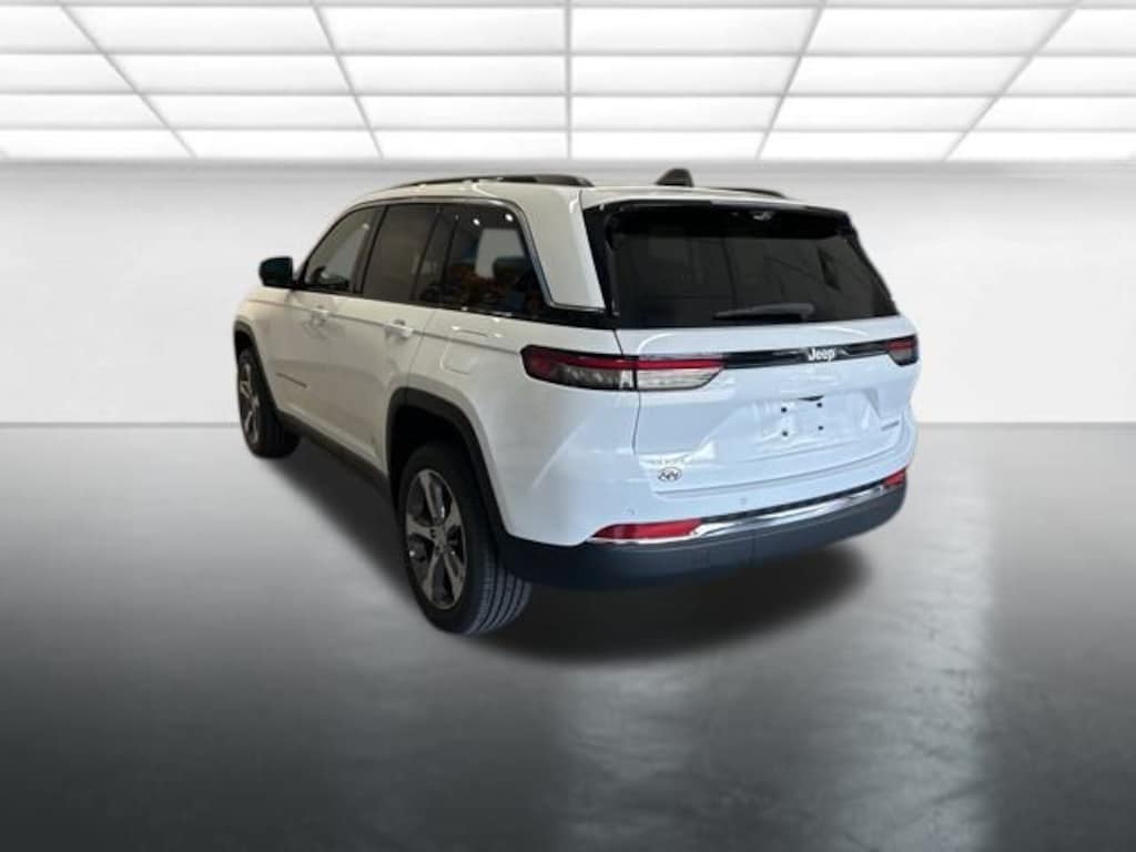 New 2025 Jeep Grand Cherokee Limited Sport Utility