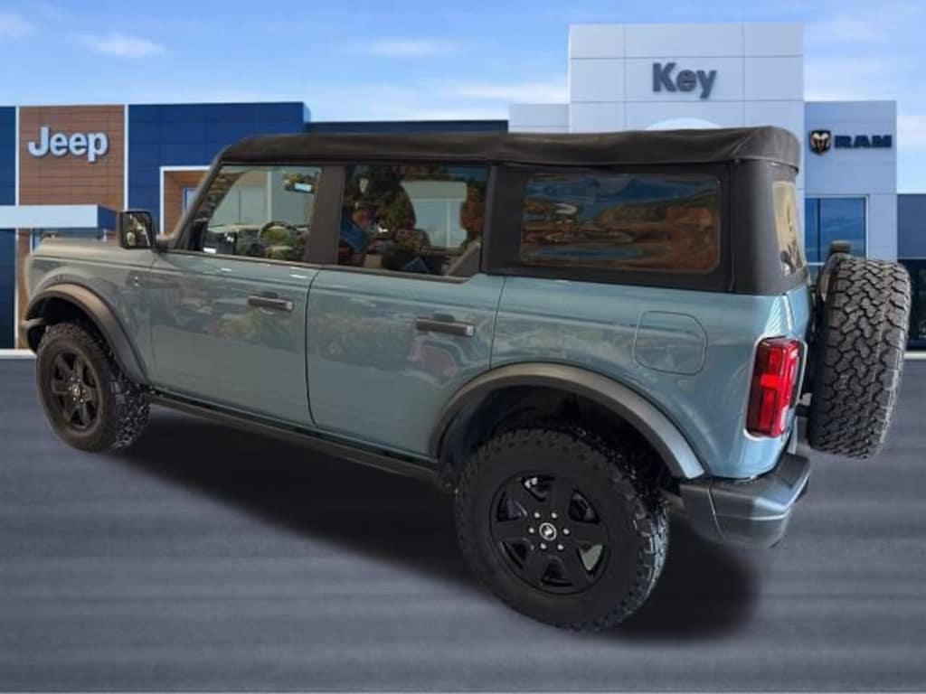 Used 2023 Ford Bronco Black Diamond SUV