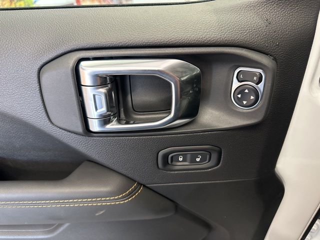 2025 Jeep Wrangler 4-Door Sahara - Photo 26