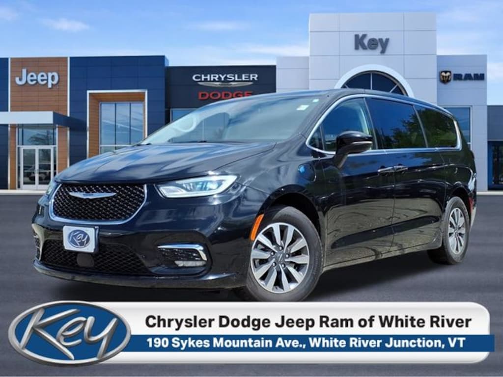 Used 2024 Chrysler Pacifica Hybrid Select Minivan/Van