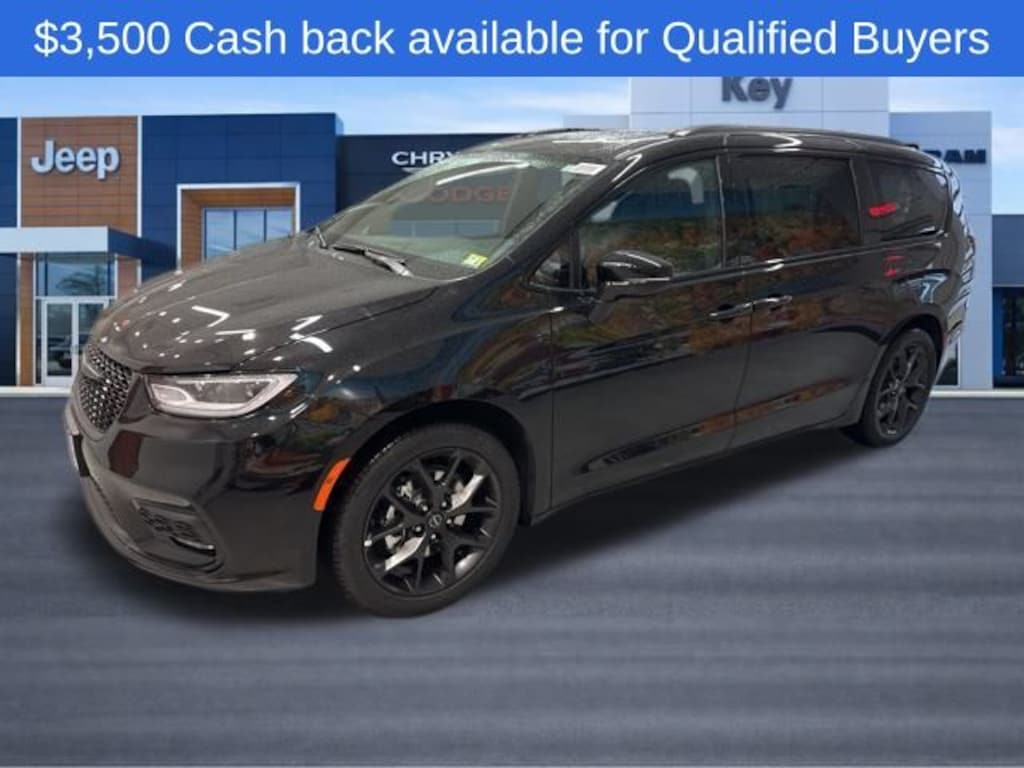 New 2026 Chrysler Pacifica Select Passenger Van