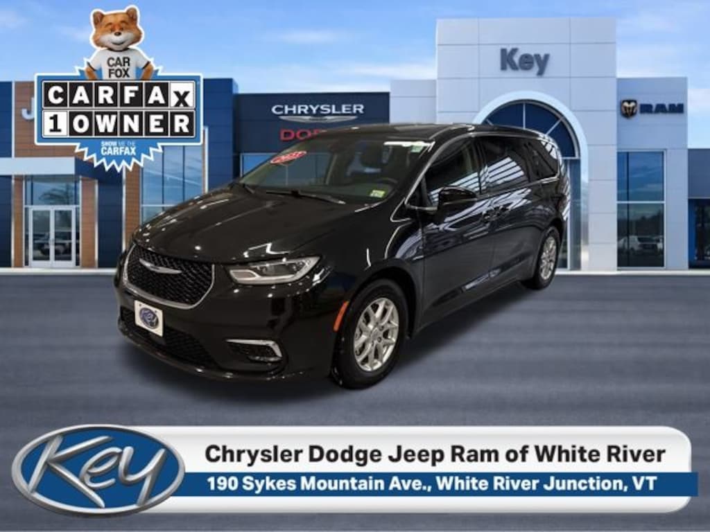 Used 2023 Chrysler Pacifica Touring L Minivan/Van