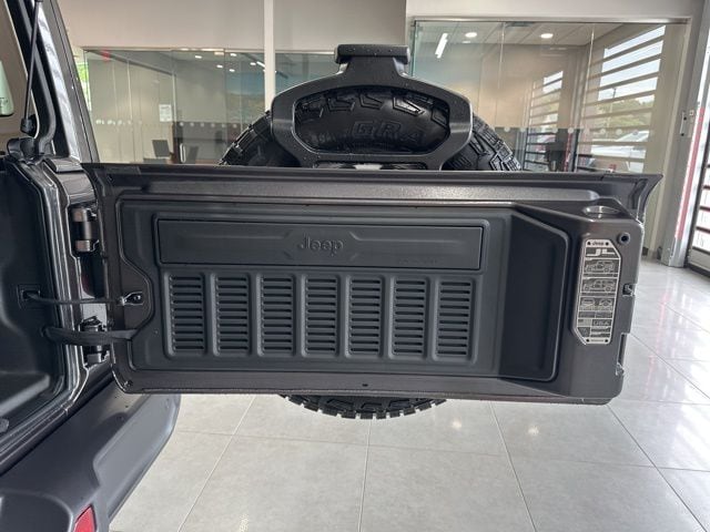 2025 Jeep Wrangler 4-Door Sahara - Photo 46