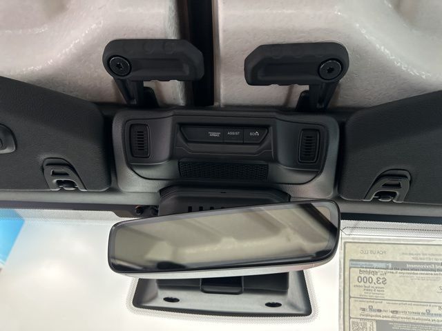 2025 Jeep Wrangler 4-Door Sahara - Photo 37