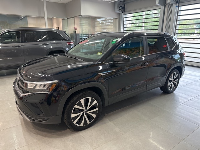 Used 2022 Volkswagen Taos SE with VIN 3VVLX7B20NM096265 for sale in Rochester, NH