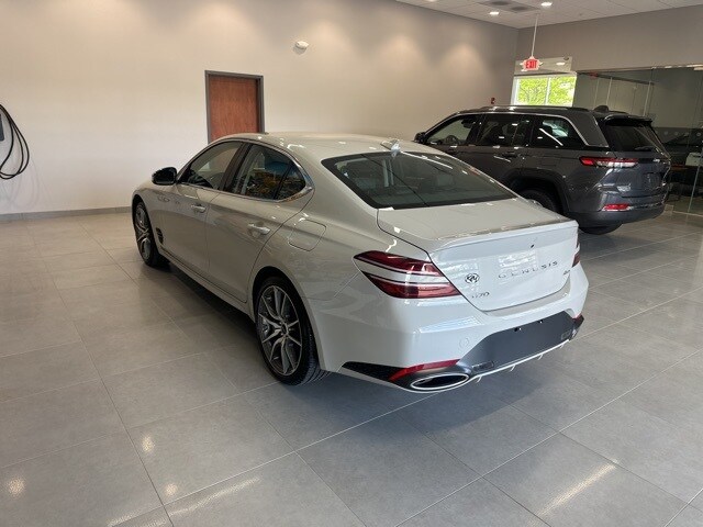 2025 Genesis G70 2.5T photo 3