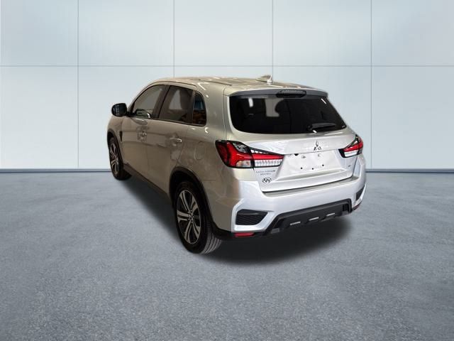 2024 Mitsubishi Outlander Sport SE photo 2