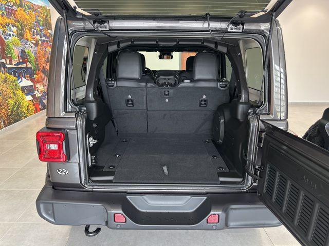 2025 Jeep Wrangler 4-Door Sahara - Photo 45