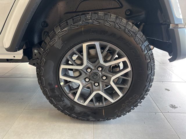 2025 Jeep Wrangler 4-Door Sahara - Photo 18