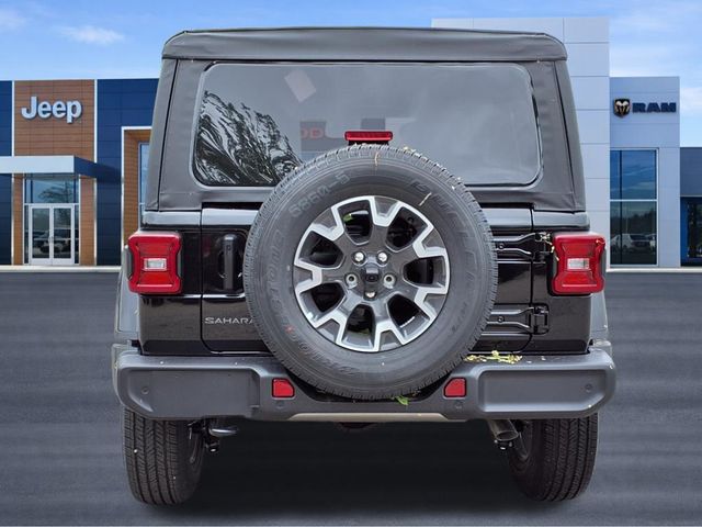 2025 Jeep Wrangler 4-Door Sahara - Photo 21