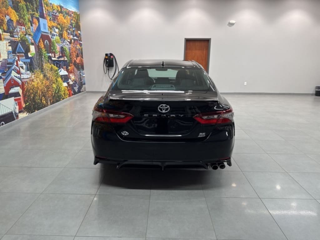 Used 2024 Toyota Camry SE Sedan