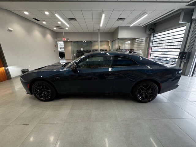2024 Dodge Charger R/T photo 2