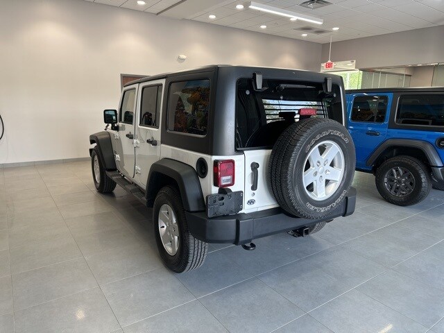 2014 Jeep Wrangler Unlimited Sport photo 2