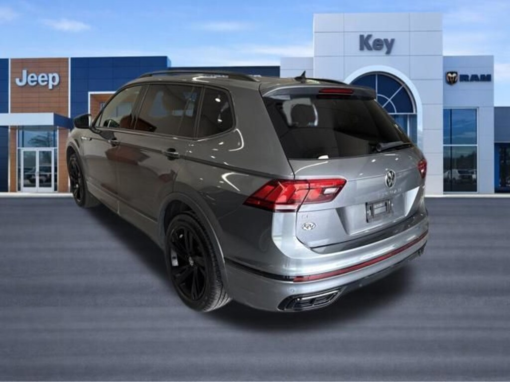 Used 2024 Volkswagen Tiguan 2.0T SE R-Line Black SUV