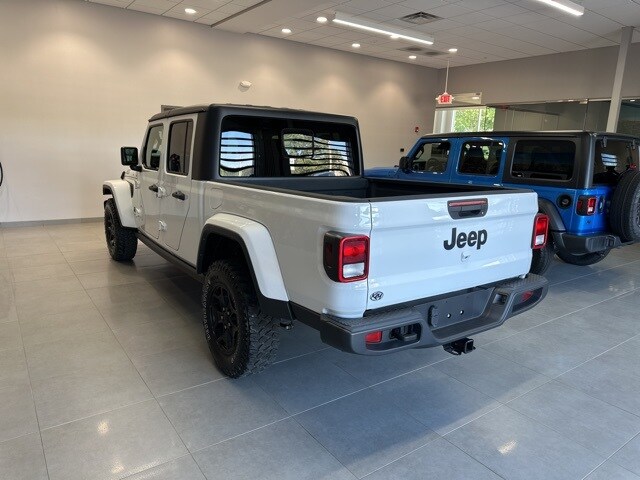 2022 Jeep Gladiator Willys photo 3