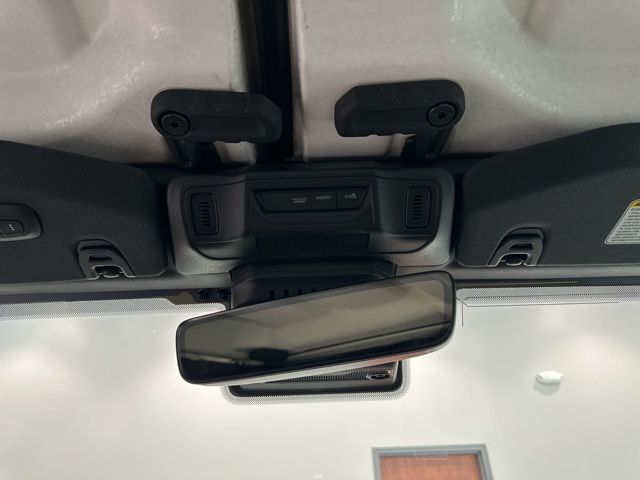 2025 Jeep Wrangler 4-Door Sahara - Photo 36