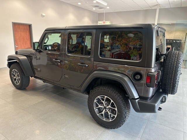 2025 Jeep Wrangler Sport S photo 4