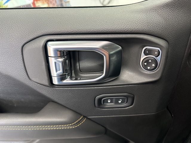 2025 Jeep Wrangler 4-Door Sahara - Photo 25