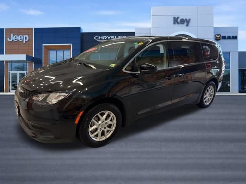 Used 2022 Chrysler Voyager LX Minivan/Van