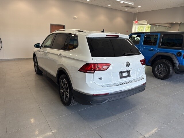 2024 Volkswagen Tiguan Wolfsburg Edition photo 3